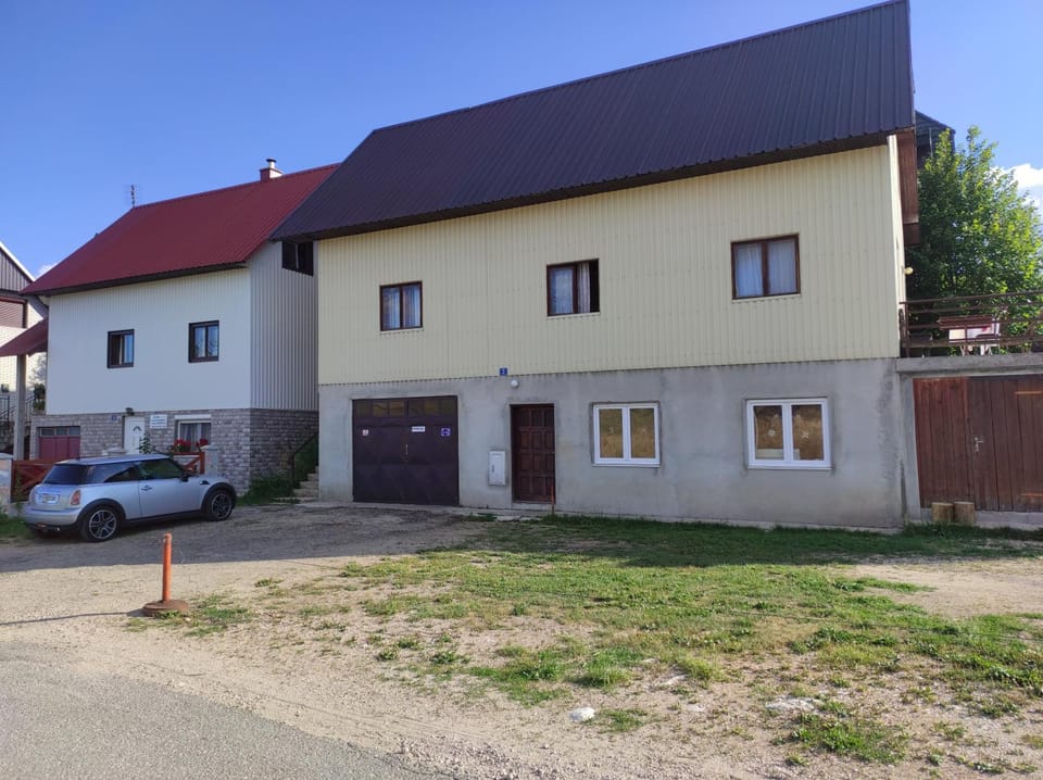 Apartmani Ćetković Apartment in Montenegro
