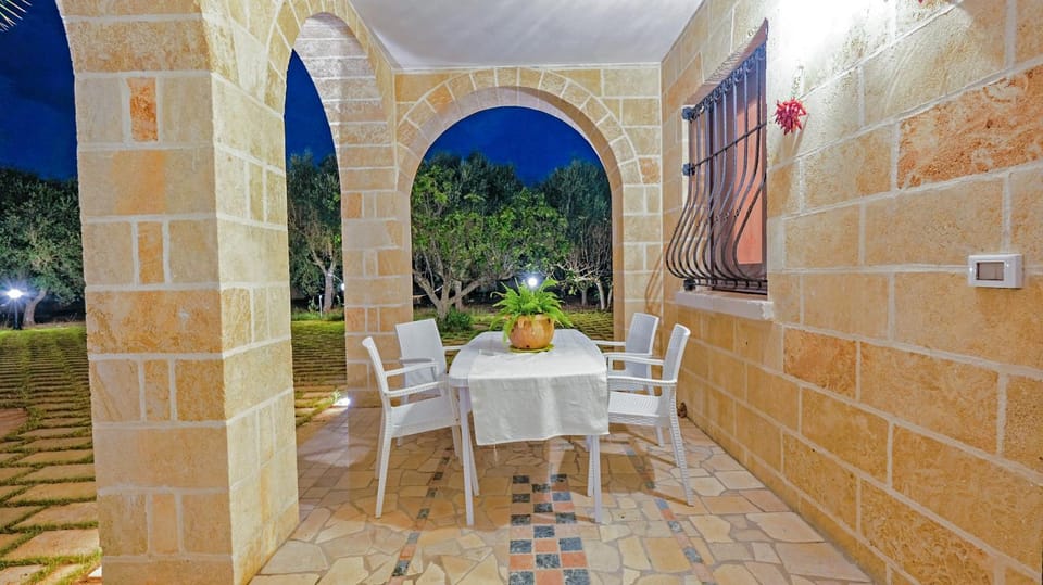 Patio, Inner courtyard view