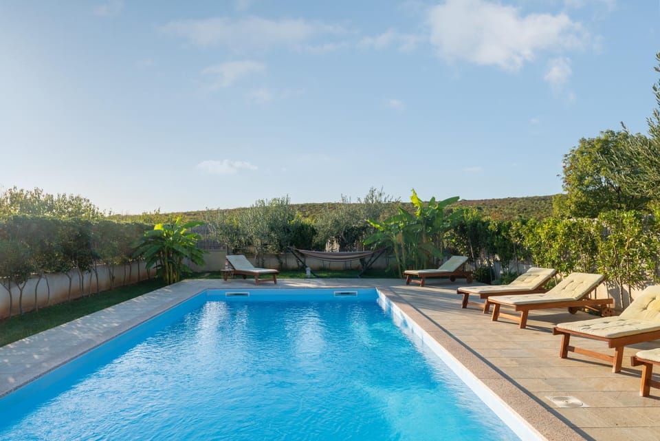 Balcony/Terrace, Swimming pool