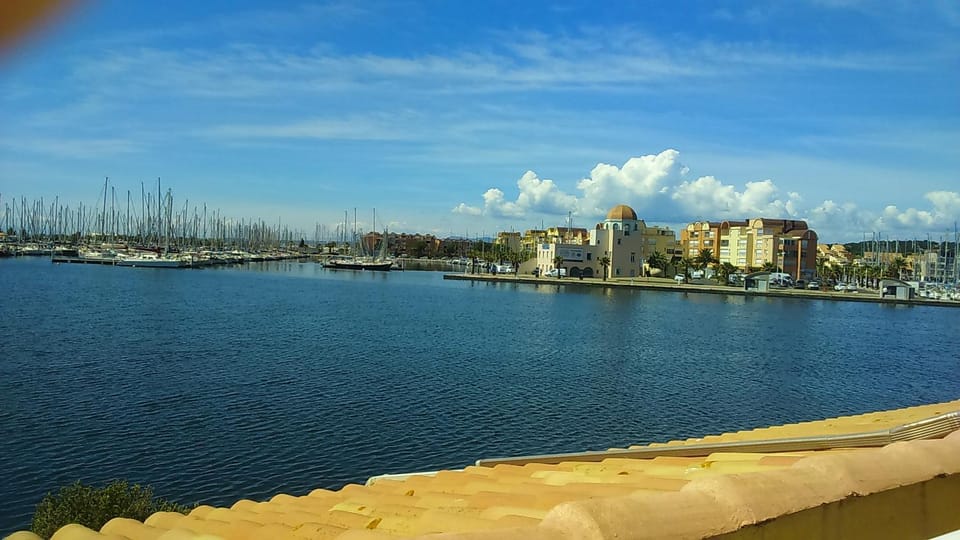 EN BORD DE MER Apartment in Gruissan