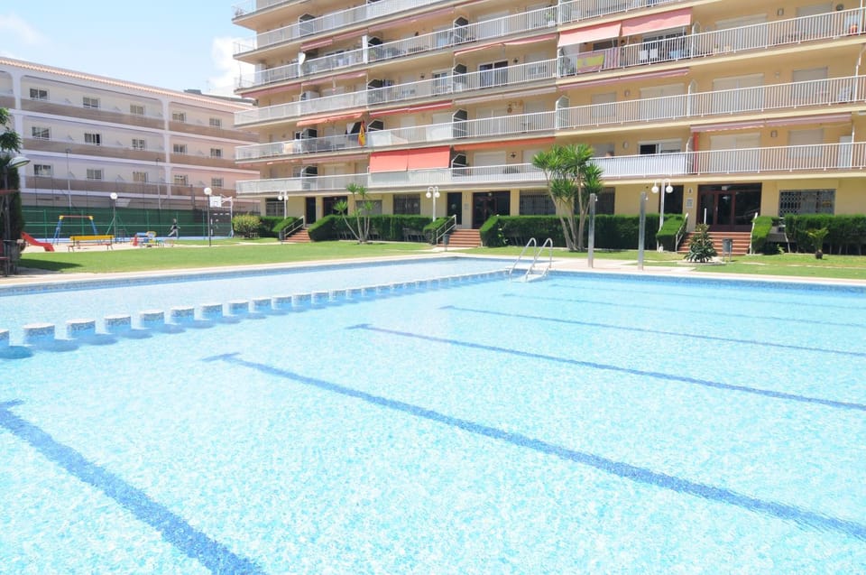 Property building, Pool view, Swimming pool