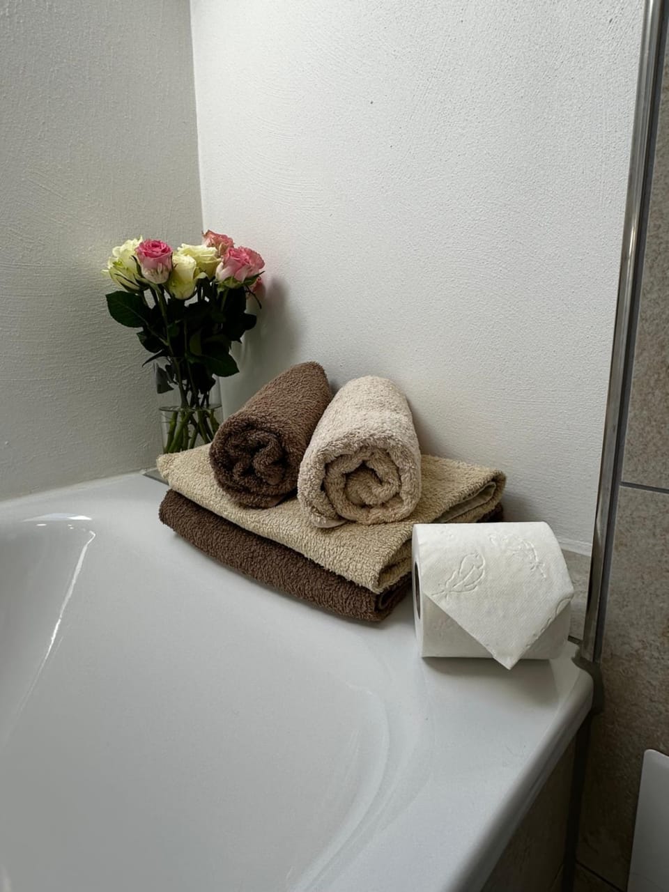 Bathroom, towels