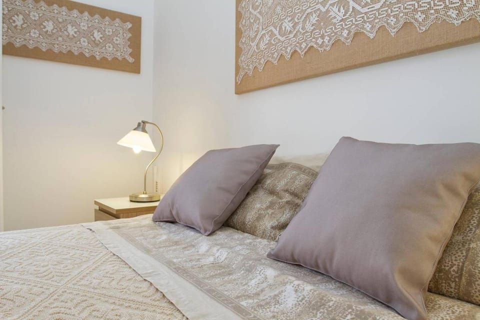 Decorative detail, Bedroom