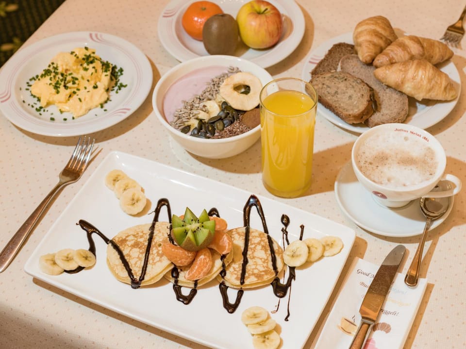 Day, Summer, On site, Continental breakfast