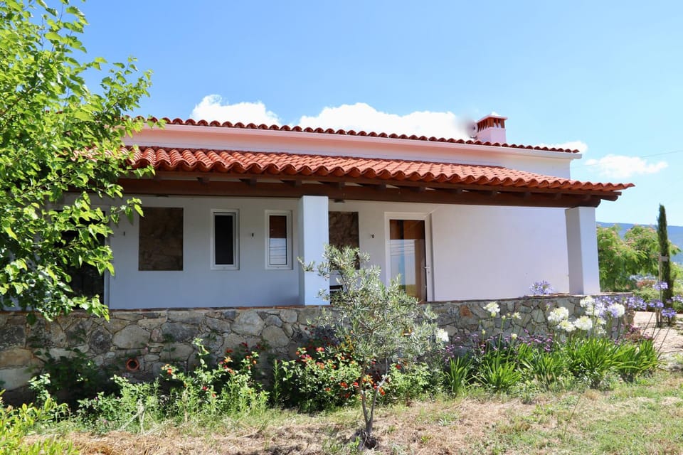 Casa da Pedra-Quinta do Briando House in Extremadura, Spain