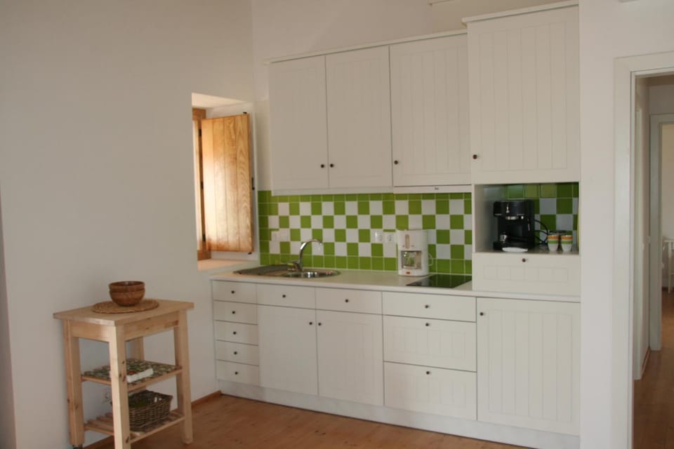 Coffee/tea facilities, Kitchen or kitchenette