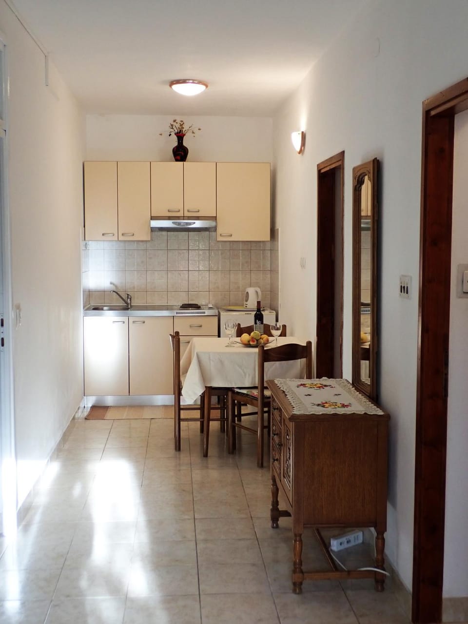 Kitchen or kitchenette