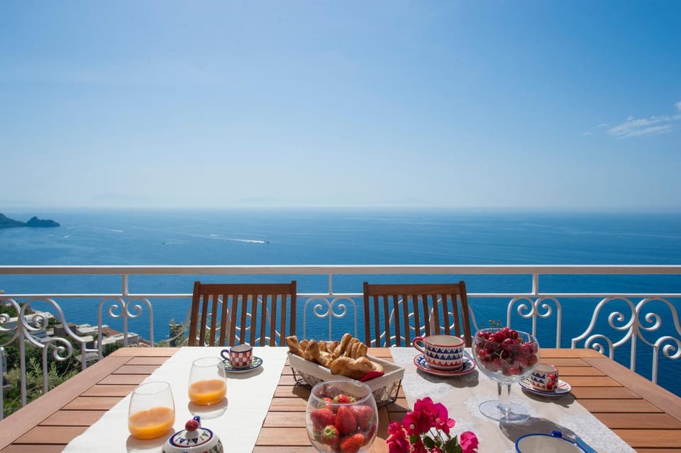View (from property/room), Balcony/Terrace, Seating area, Dining area, Sea view