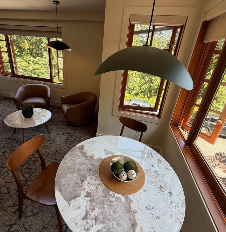 Artisan Suites on Bowen Hotel in Bowen Island