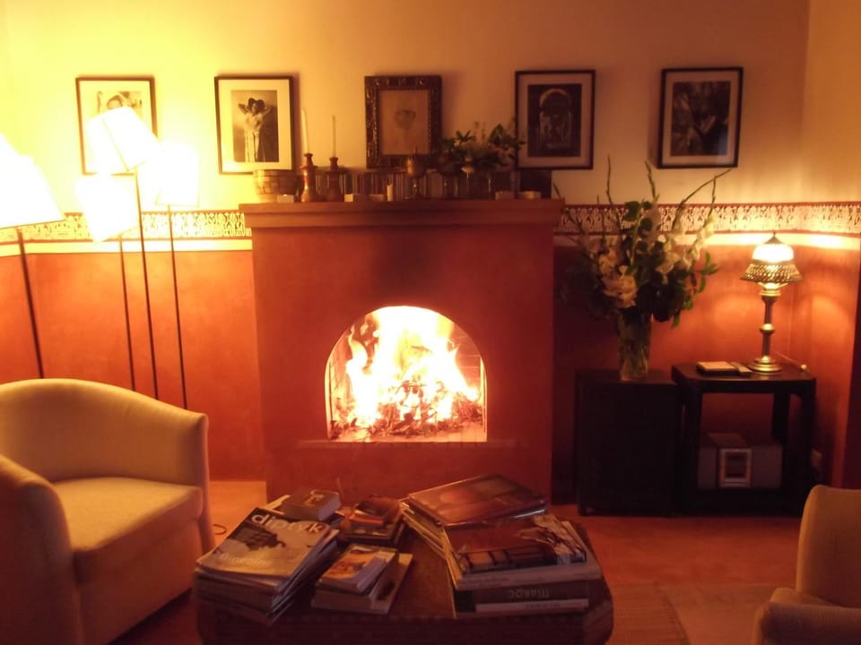 Communal lounge/ TV room