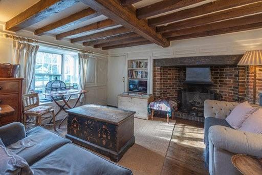 Chequers Hotel Hotel in Pulborough