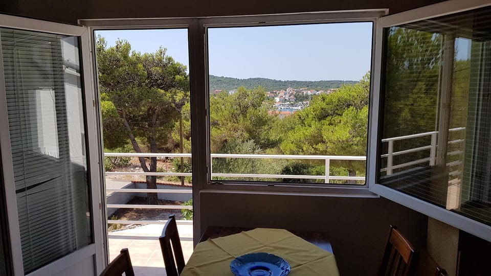 Cozy apartment Apartment in Tisno