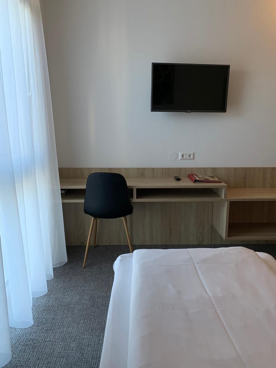 Photo of the whole room