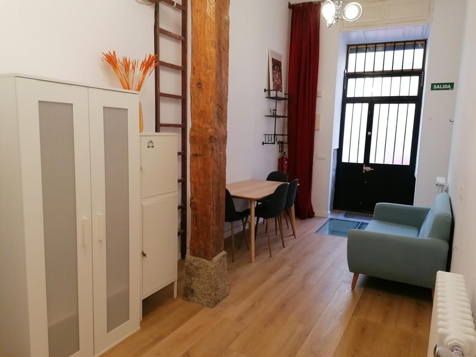 Apartamento de diseño Malasaña Apartment in Centro