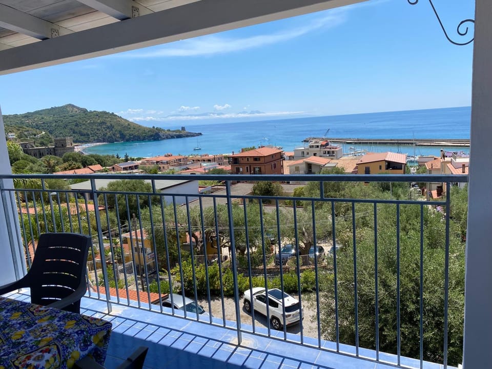 View (from property/room), Balcony/Terrace, Sea view, Parking