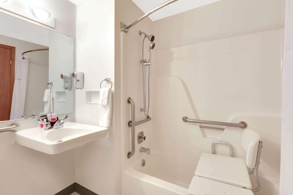 Bathroom, Photo of the whole room, On site