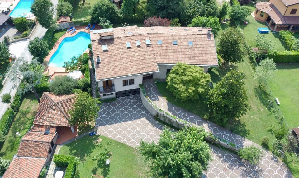 B&B Family First Bed and Breakfast in Lombardy