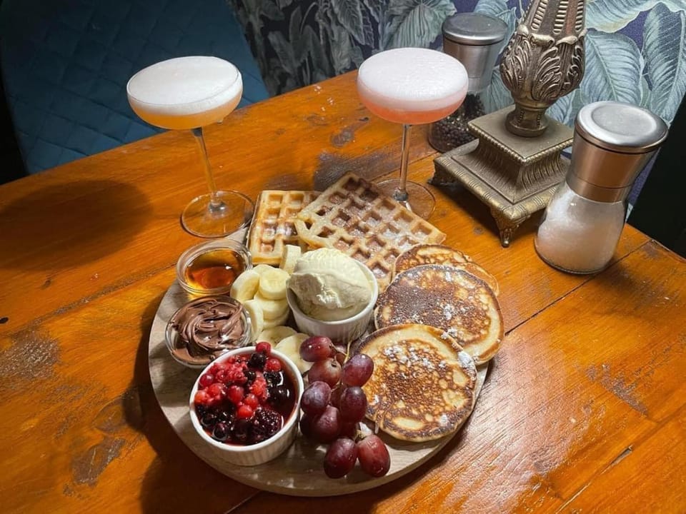 Food and drinks, Food