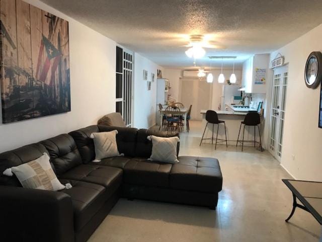 Living room, Photo of the whole room