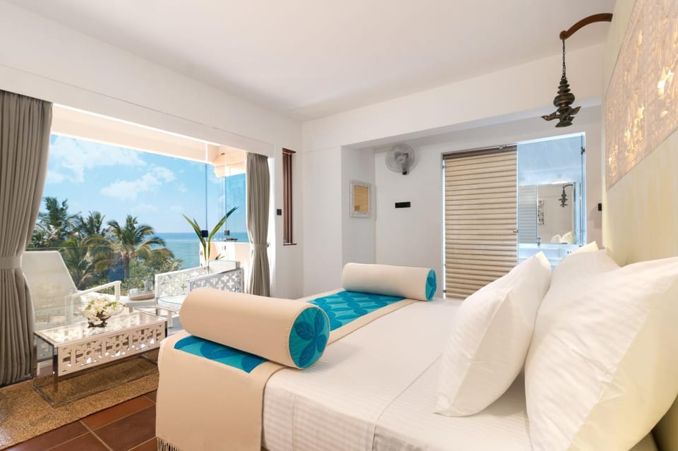 Bed, Balcony/Terrace, Living room, Bedroom, Pool view, Sea view, Swimming pool, Swimming pool