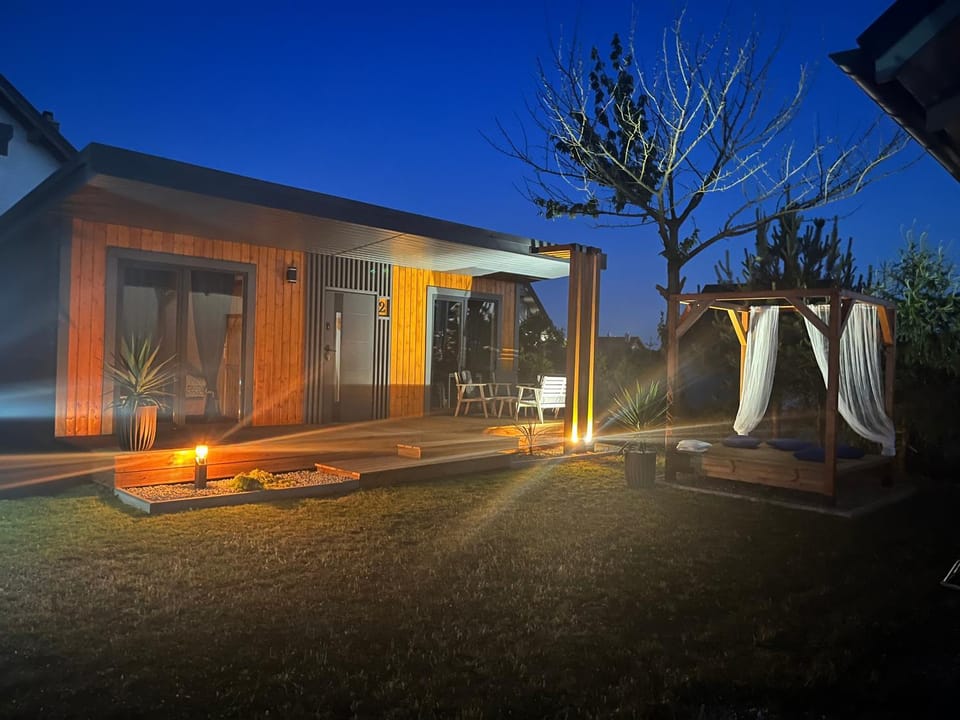 Property building, Night