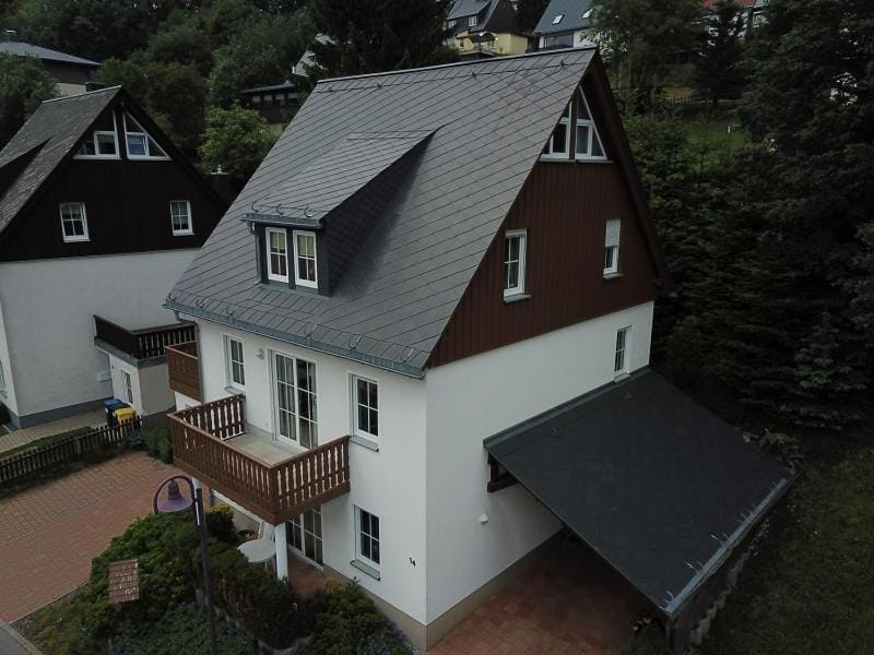 Haus am Berg - großes Haus mit Sauna für bis zu 10 Personen unweit vom Skihang House in Erzgebirgskreis