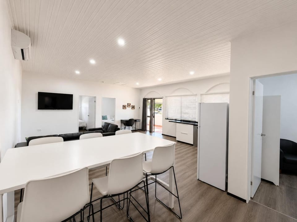 Communal lounge/ TV room, Dining area