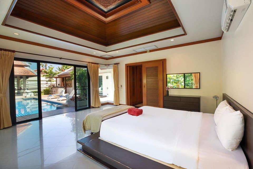 Bed, Photo of the whole room, Bedroom, Pool view