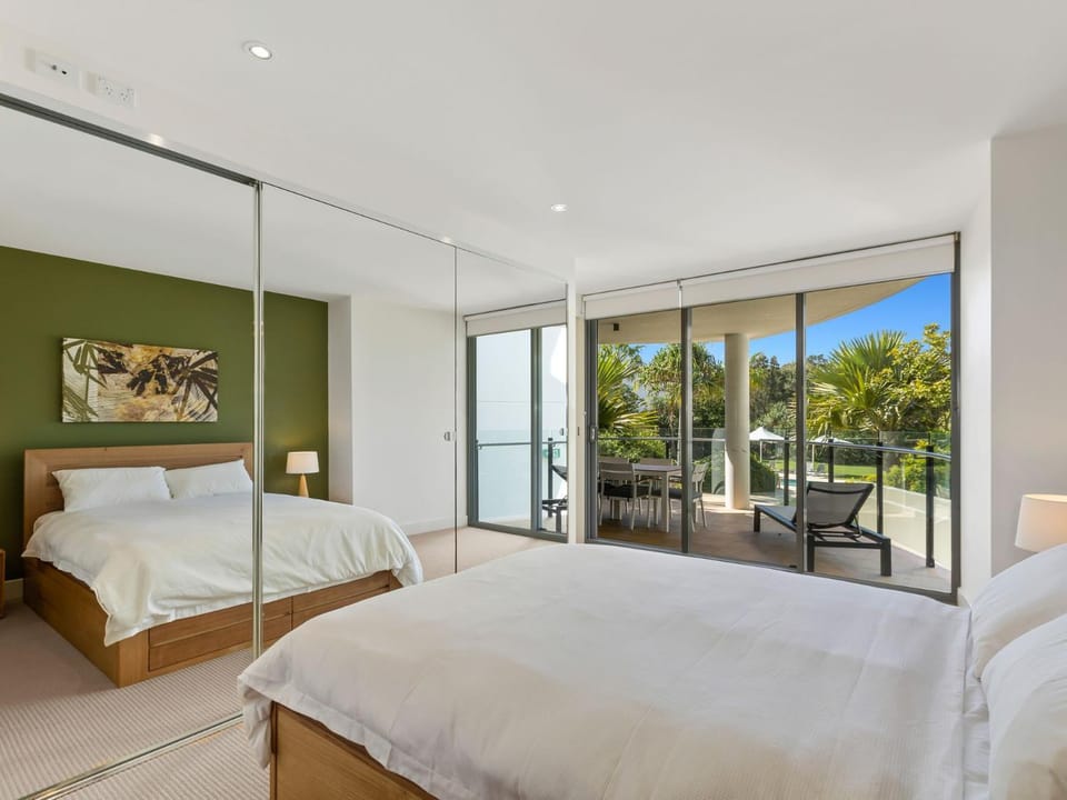Bed, View (from property/room), Balcony/Terrace, Photo of the whole room, Bedroom
