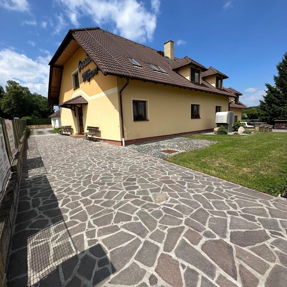 Property building, Facade/entrance
