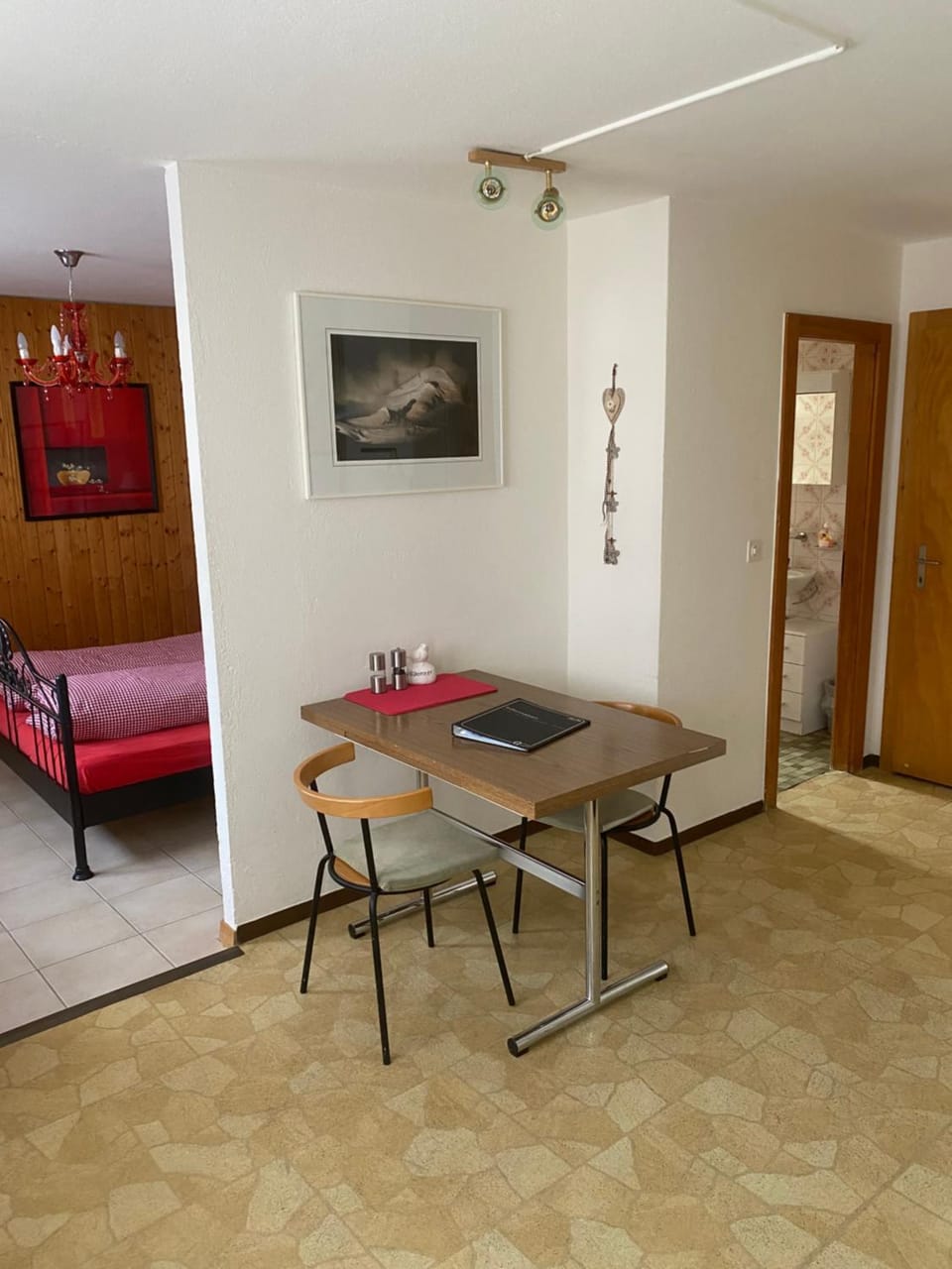 Seating area, Dining area