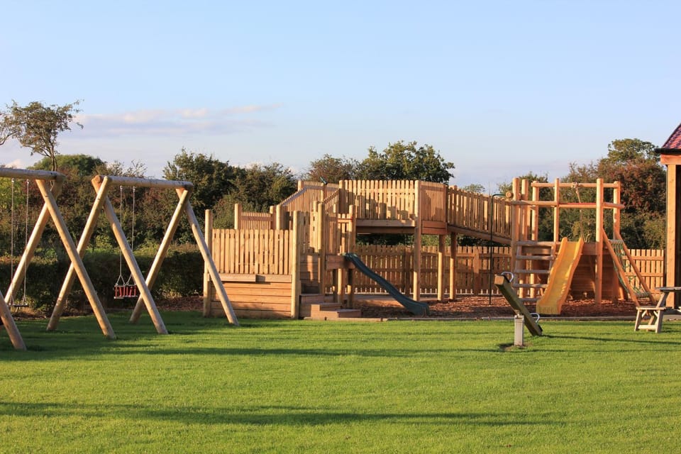 Property building, Day, Garden