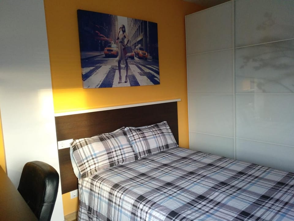 Photo of the whole room, Decorative detail