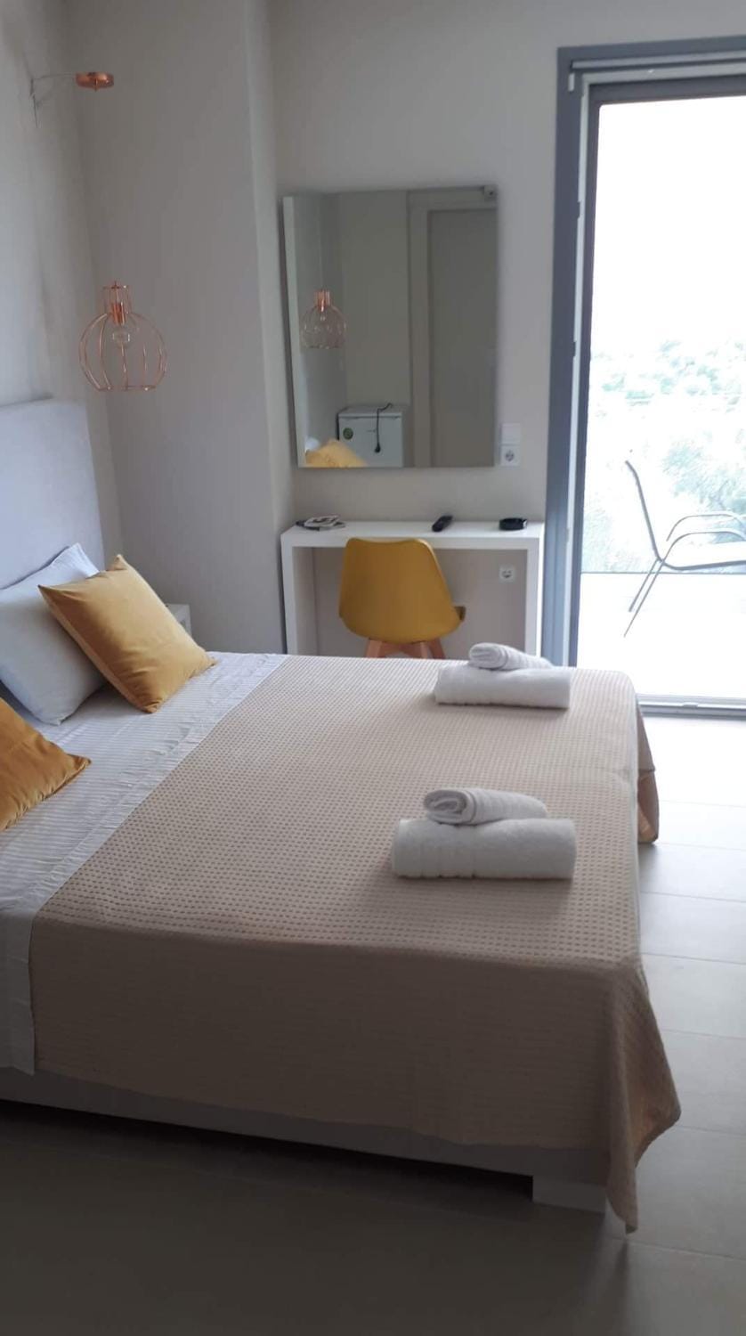 Bed, Photo of the whole room, Decorative detail