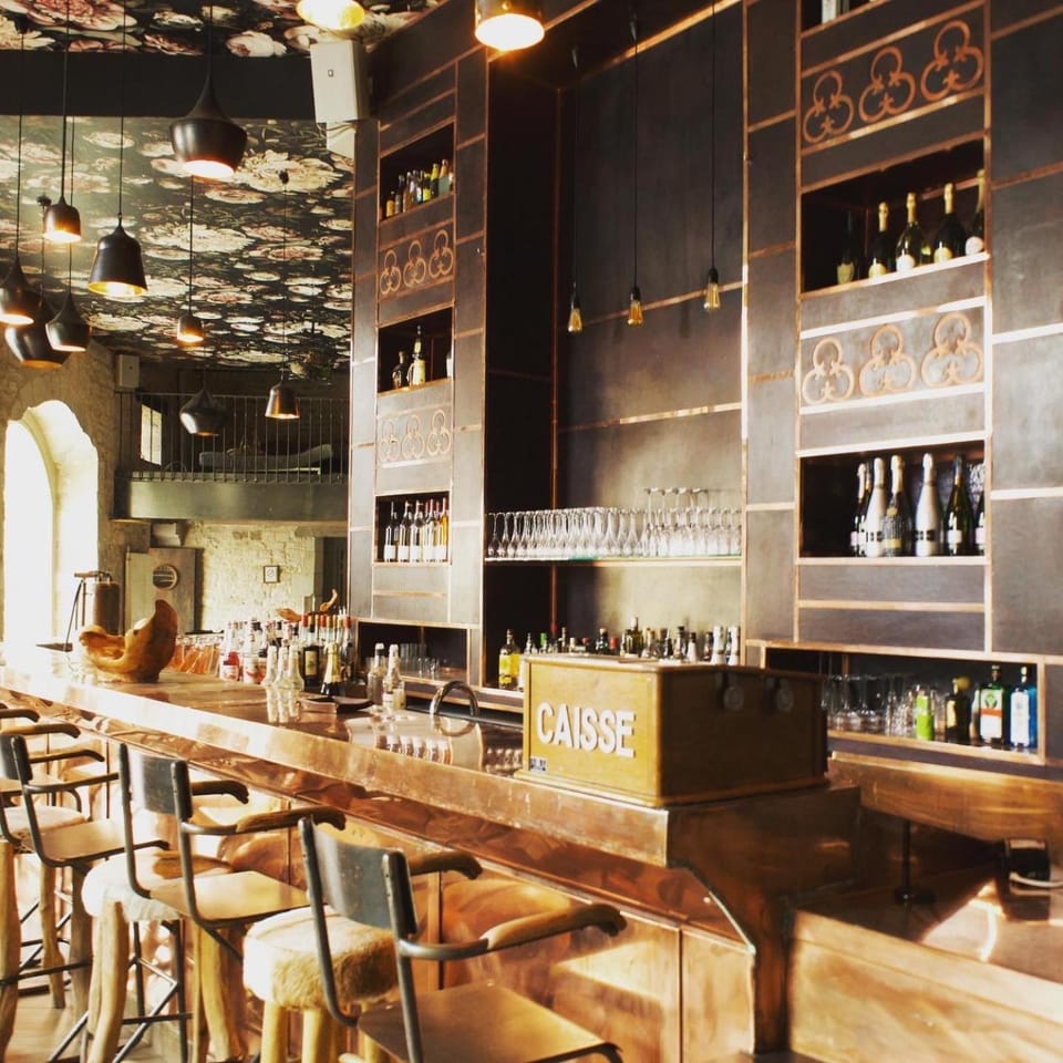 Lounge or bar, Lounge or bar