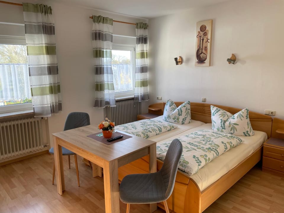 Seating area, Bedroom