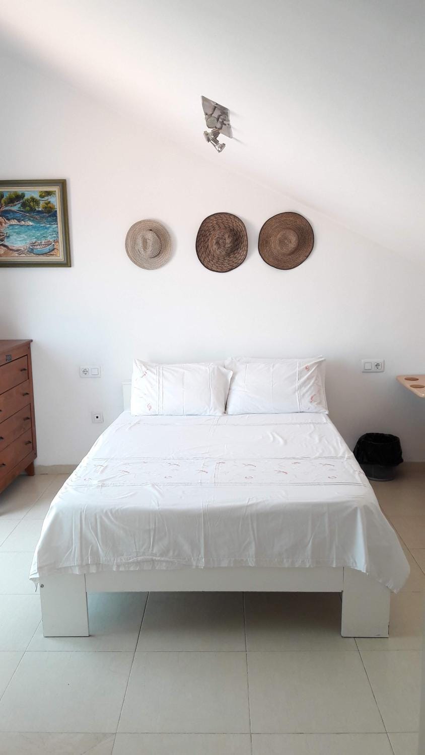 "Costa del Sol balcony with sea and montain view - Prime location!" Vacation rental in Benalmadena