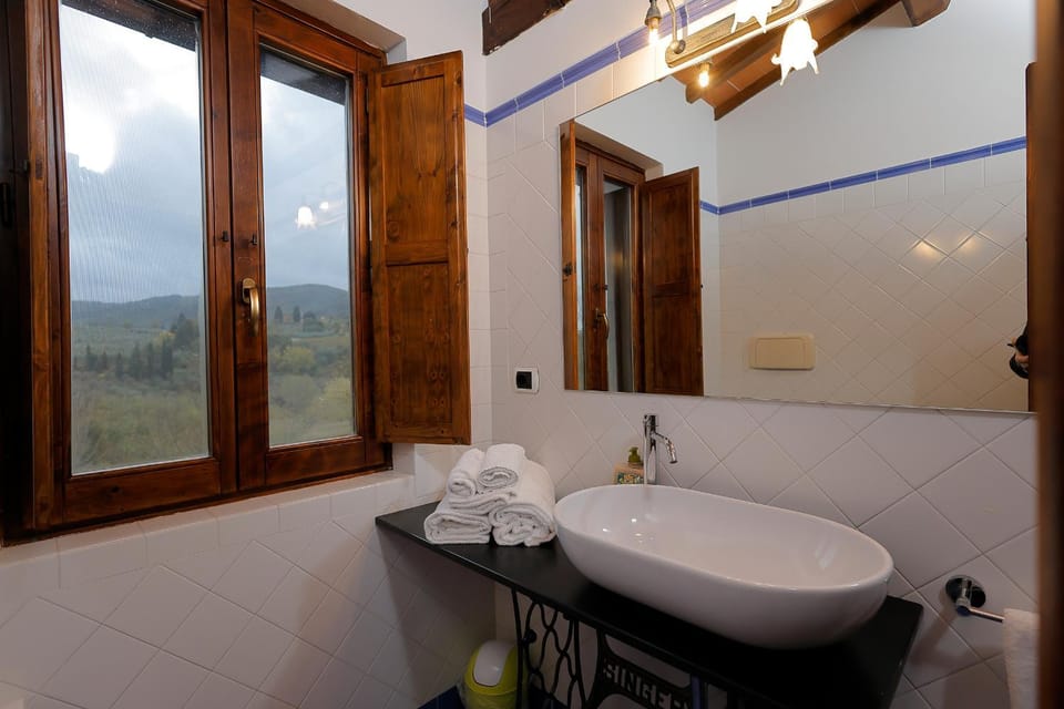Bathroom, towels