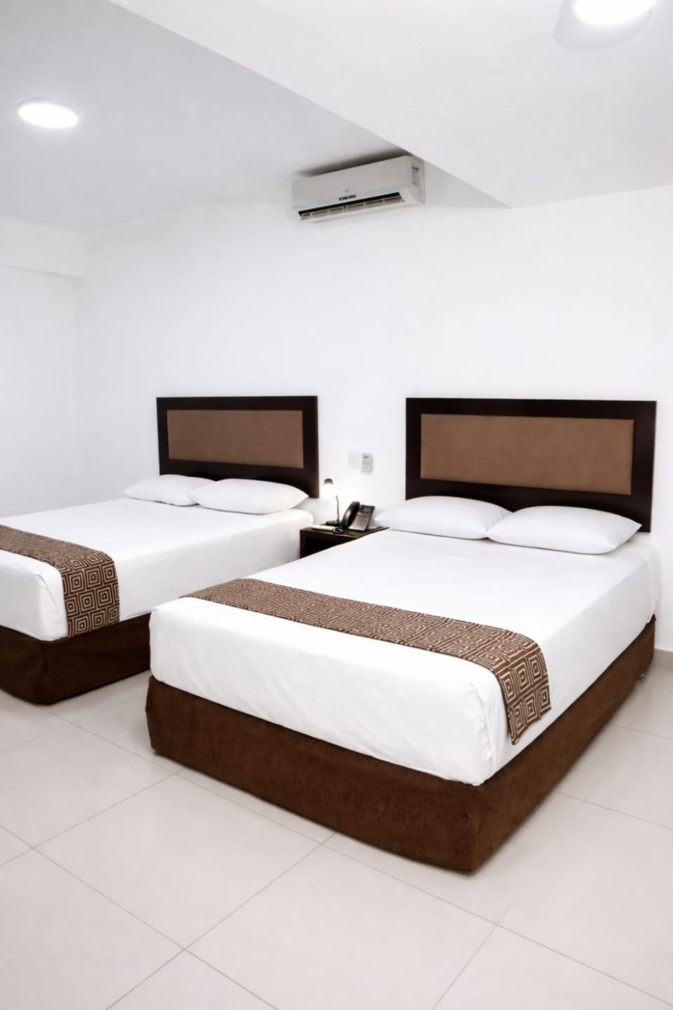 Bed, Photo of the whole room, Bedroom, air conditioner