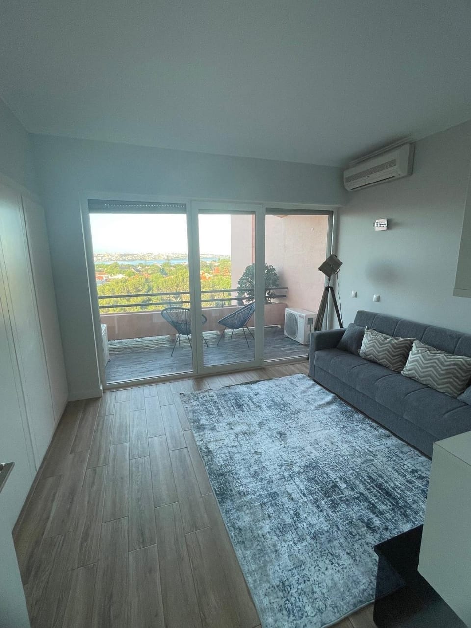 View (from property/room), Balcony/Terrace, Living room, Seating area