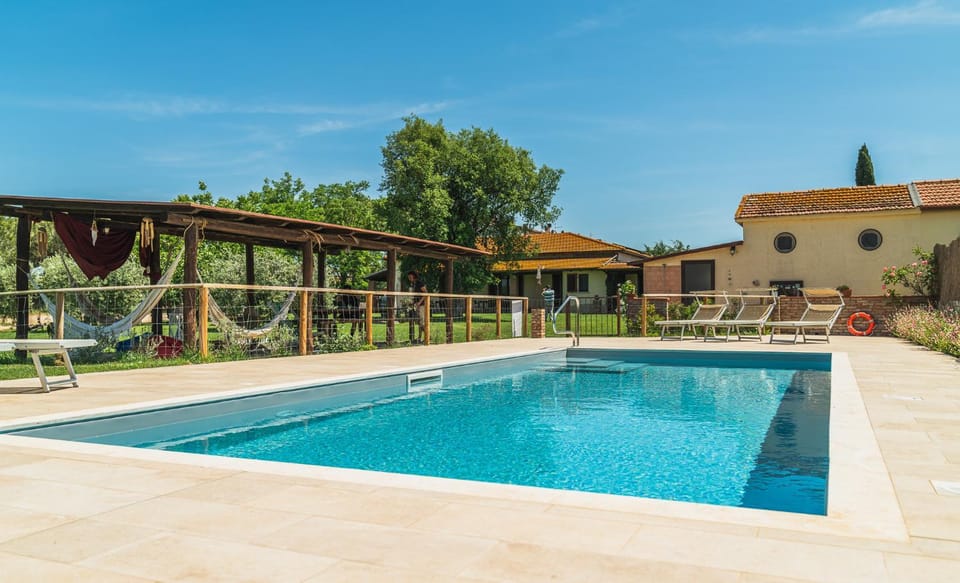 Property building, Swimming pool