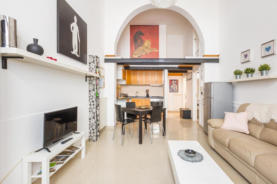 TV and multimedia, Kitchen or kitchenette, Living room, Photo of the whole room, Seating area, Dining area, Evening entertainment, kitchen
