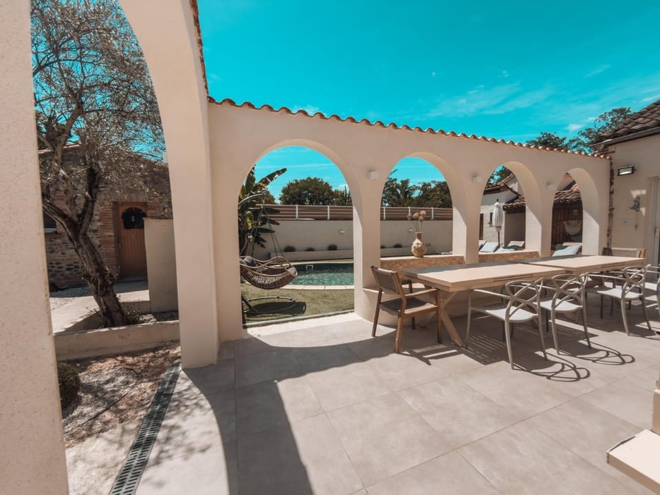 Patio, Swimming pool, Breakfast