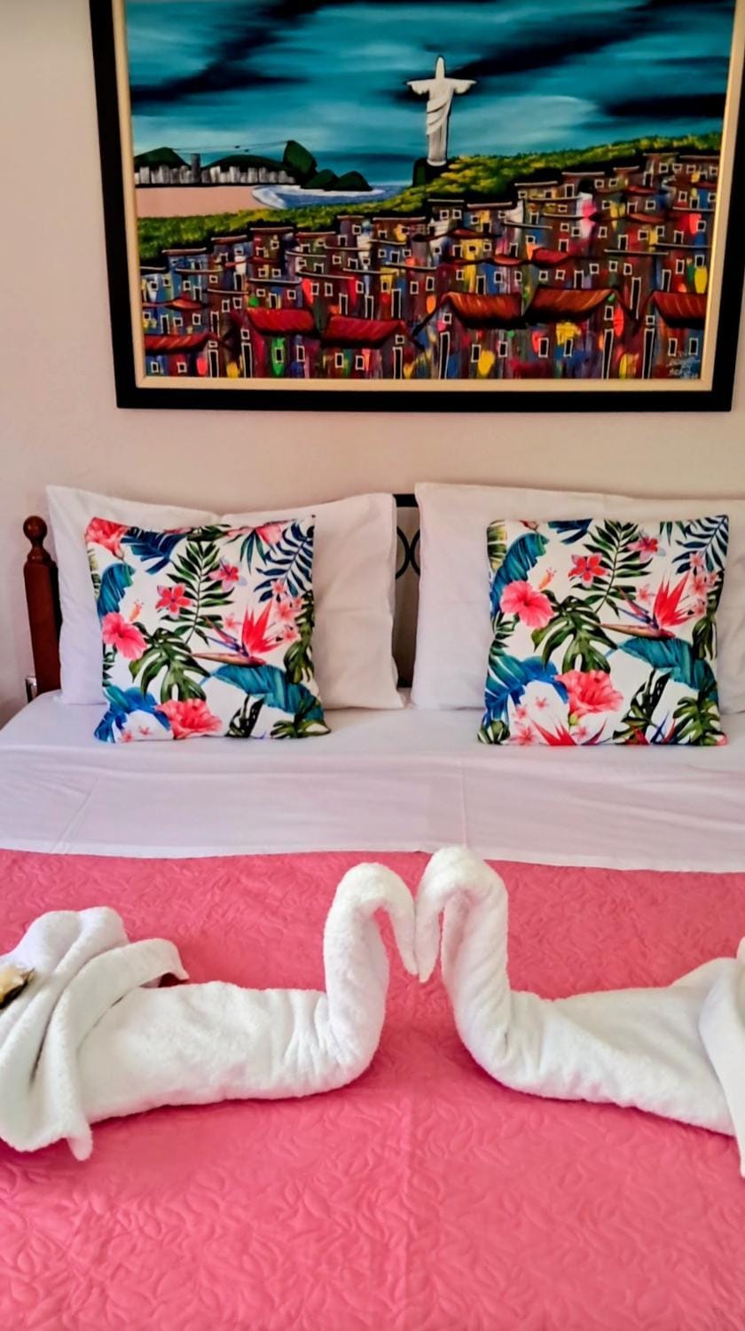 Decorative detail, Bedroom, towels