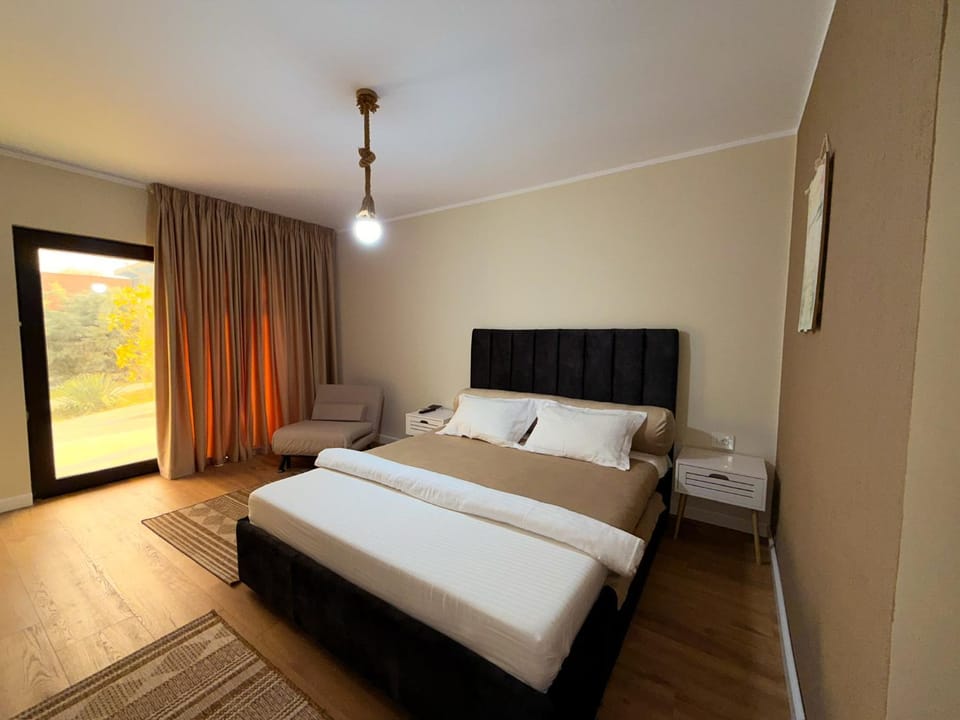 Delta Garden Resort Bed and Breakfast in Romania