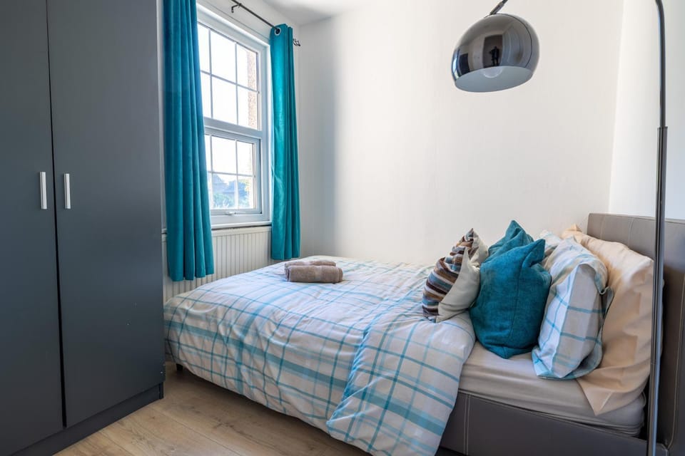 Bed, Bedroom, wardrobe