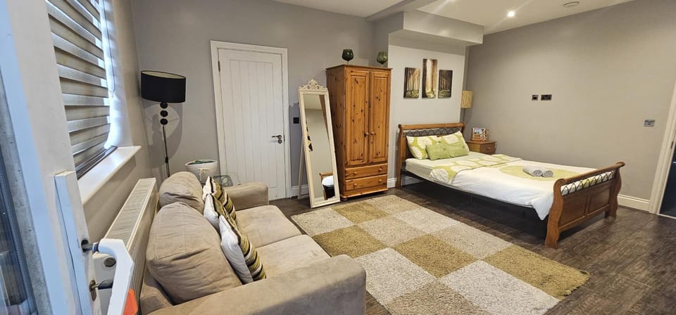 Bed, Bedroom, wardrobe