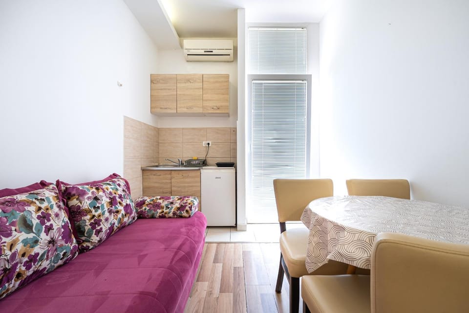Post Office Center Apartments Apartment in Budva