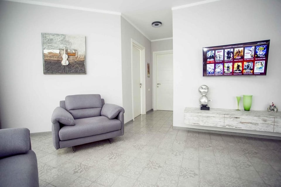 2BR Beachfront Luxury Suite with Panoramic Sea Views Apartment in Batumi