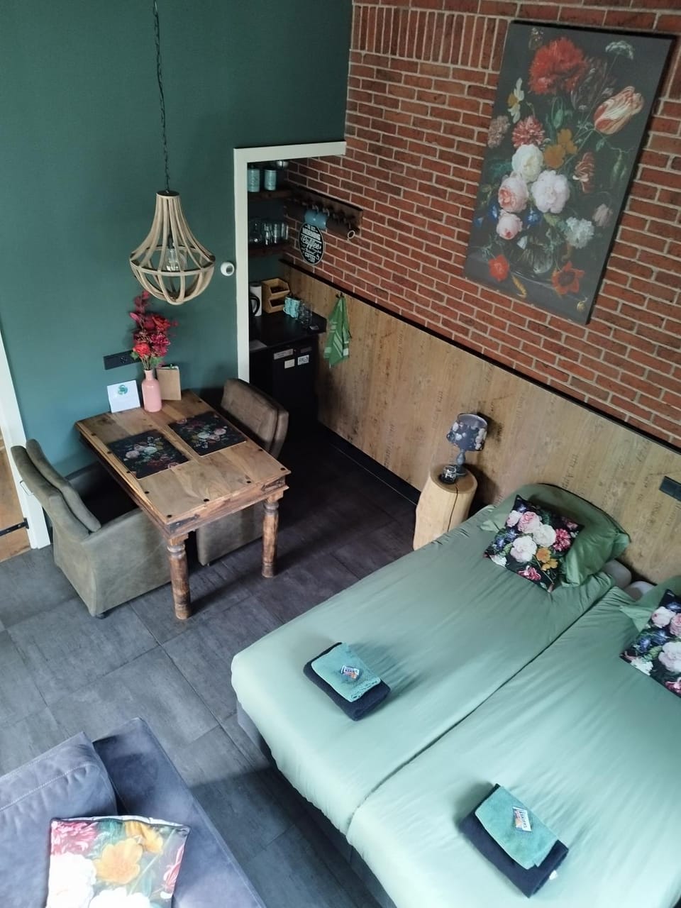 B & B Chawe Bed and Breakfast in Enschede